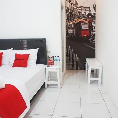 Reddoorz @ Jalan Tanjung Blitar Otel Dış mekan fotoğraf