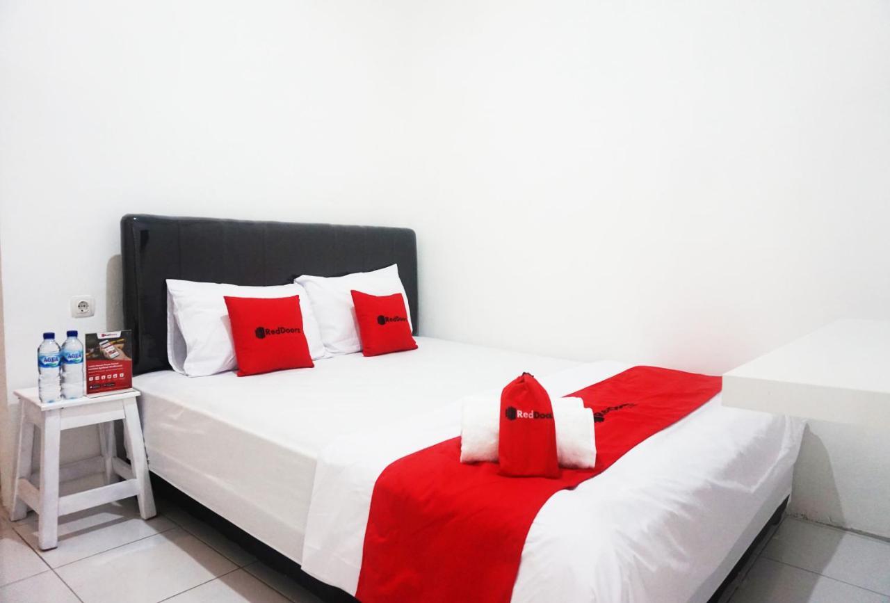 Reddoorz @ Jalan Tanjung Blitar Otel Dış mekan fotoğraf