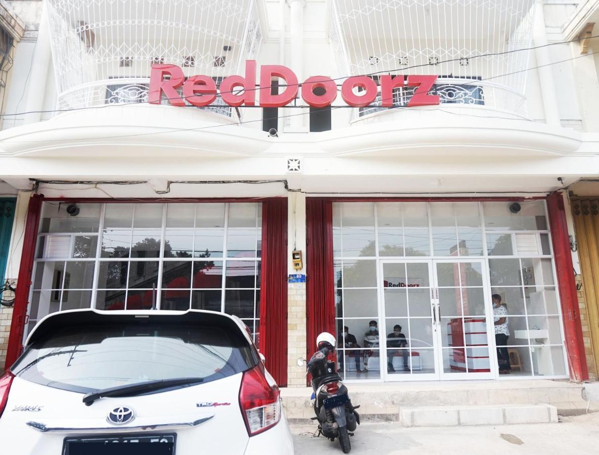 Reddoorz @ Jalan Tanjung Blitar Otel Dış mekan fotoğraf