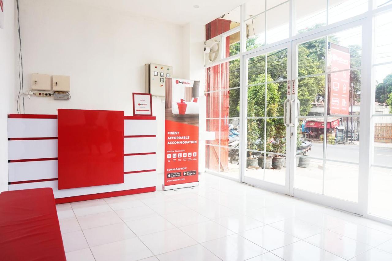 Reddoorz @ Jalan Tanjung Blitar Otel Dış mekan fotoğraf