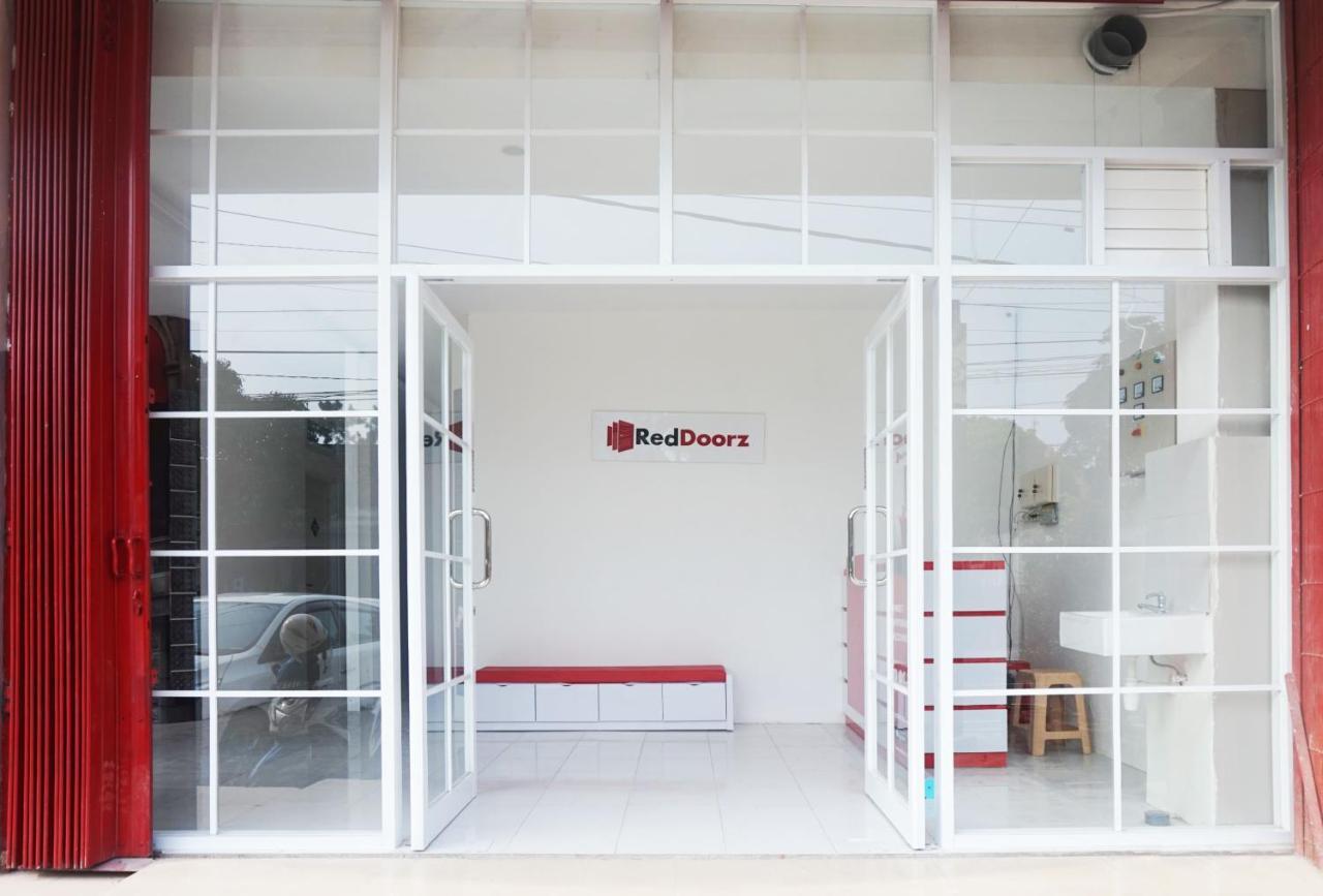 Reddoorz @ Jalan Tanjung Blitar Otel Dış mekan fotoğraf